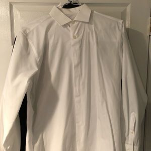 Men's white slim fit dress shirt